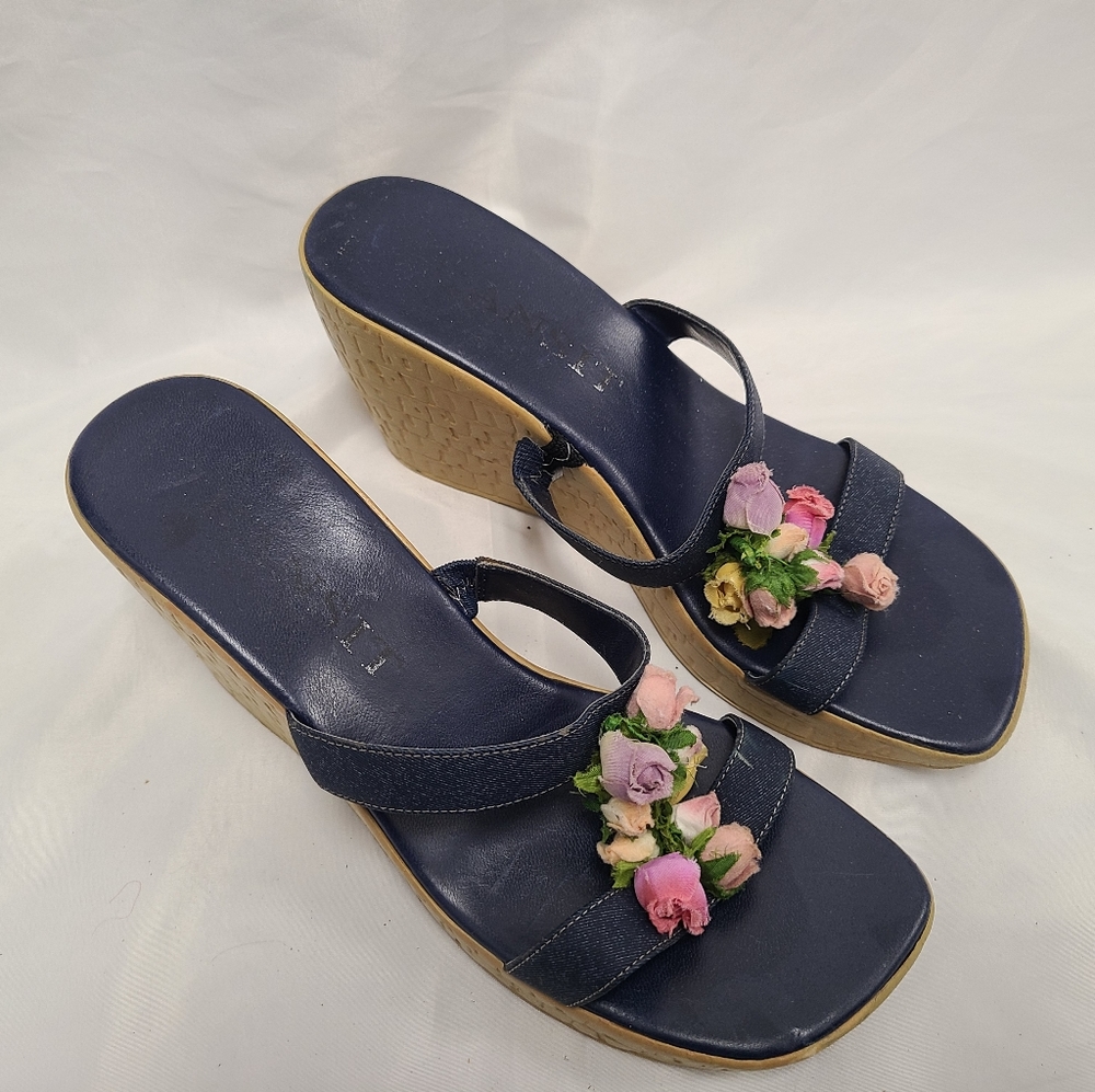 New York Transit Flower Platform Sandals